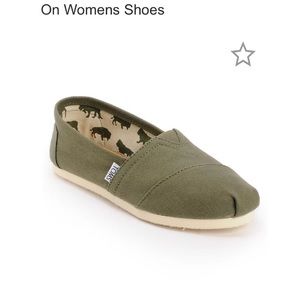 Toms Classics Canvas Olive Slip-On shoe 7